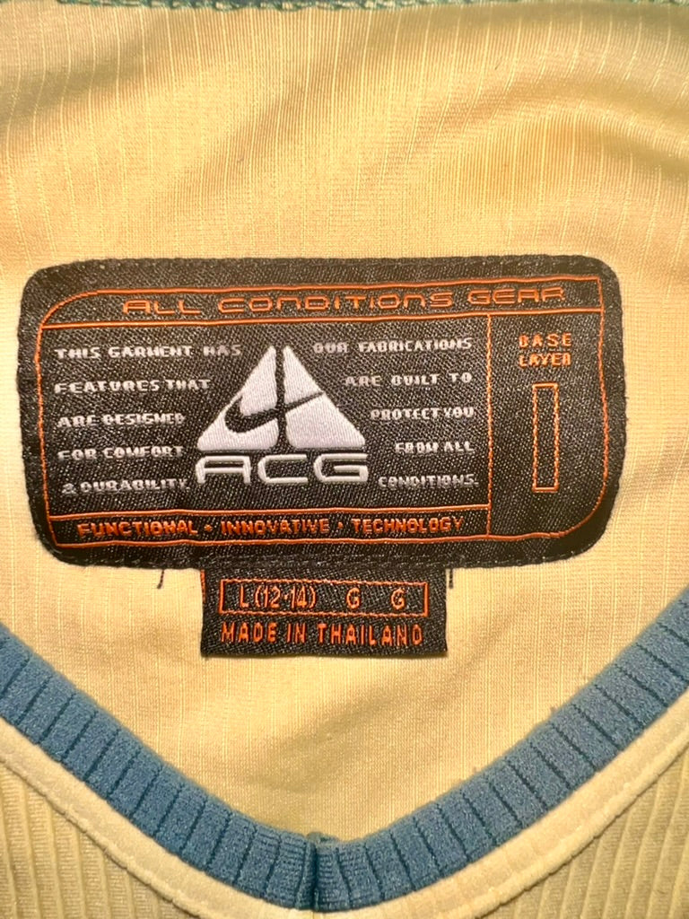 VINTAGE Nike ACG